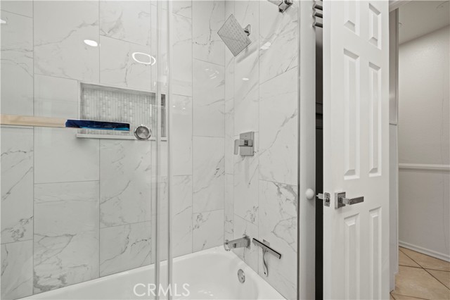 10685 Ledeen Drive, Lakeview Terrace CA: https://media.crmls.org/medias/caa35120-1638-4c78-a169-bc5b386cda7b.jpg