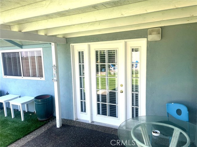 3050 Madison Avenue, Costa Mesa CA: https://media.crmls.org/medias/caa3fb2d-dda9-4e96-8025-902f07717bc2.jpg