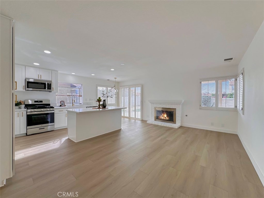 MLS #OC25280455 image #6