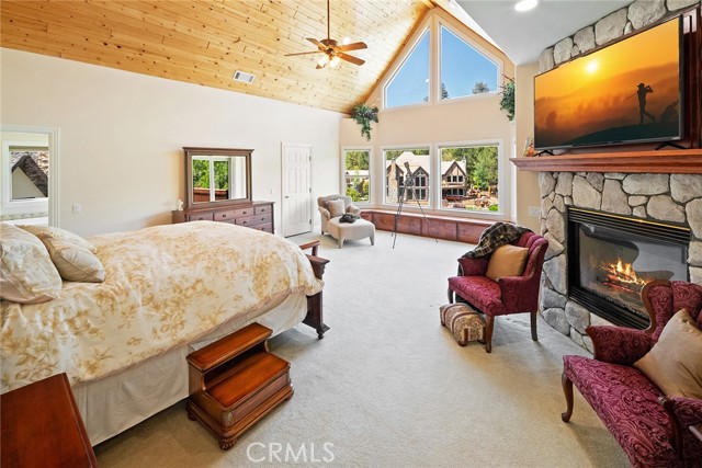Image 42 of 75 For 27581 Meadow Bay Drive