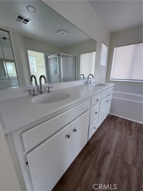 Detail Gallery Image 38 of 52 For 1989 Murrieta, Perris,  CA 92571 - 5 Beds | 3 Baths