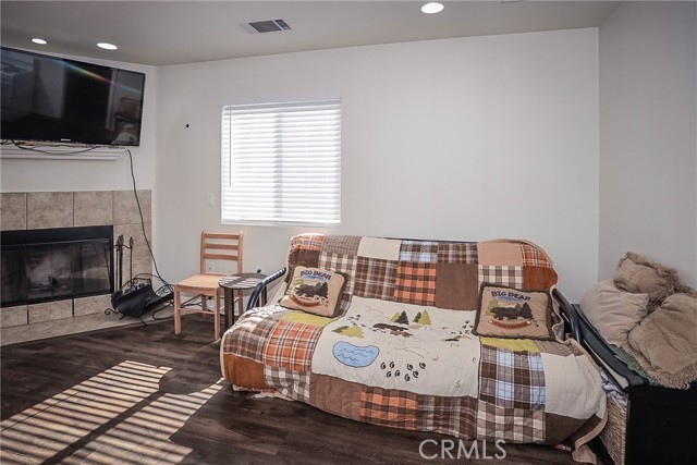 Detail Gallery Image 17 of 25 For 1019 W Mountain View Bld, Big Bear City,  CA 92314 - 3 Beds | 2/1 Baths