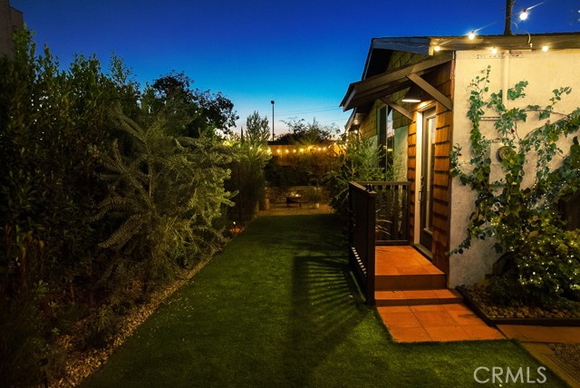 1217 Avenue 56, Highland Park CA: https://media.crmls.org/medias/caa4c3fa-7065-4889-a98a-d3510067e90d.jpg
