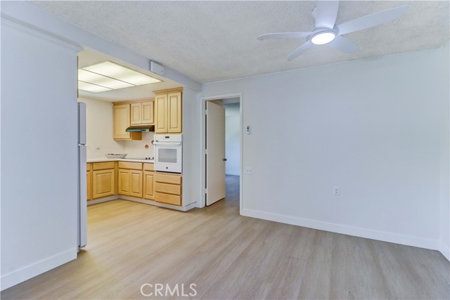 925 Ave Majorca, Laguna Woods CA: https://media.crmls.org/medias/caa521cf-0e7b-4fde-8a5e-e8fb68424090.jpg