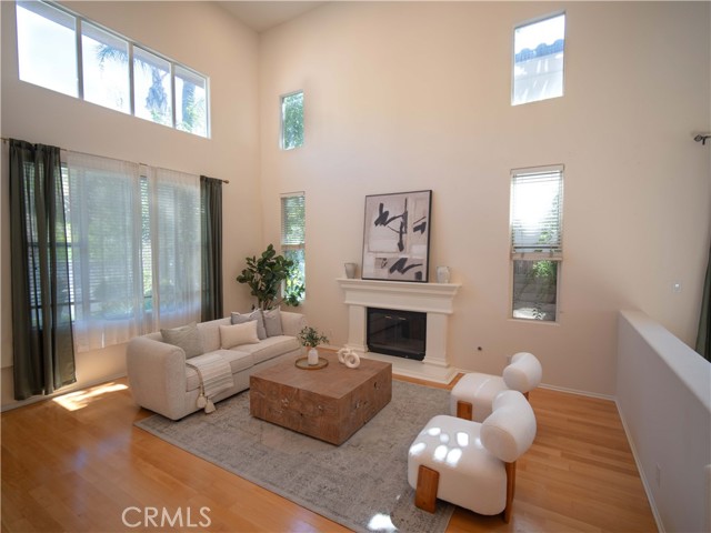 Detail Gallery Image 2 of 36 For 7371 Westcliff, West Hills,  CA 91307 - 5 Beds | 5 Baths