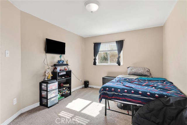 21822 Dotame Ave, Apple Valley CA: https://media.crmls.org/medias/caa6cba4-541e-4a15-a100-df1d460da27e.jpg