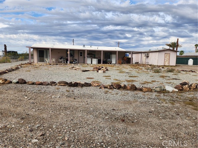 Detail Gallery Image 3 of 12 For 149565 Del Rey, Big River,  CA 92242 - 3 Beds | 2 Baths