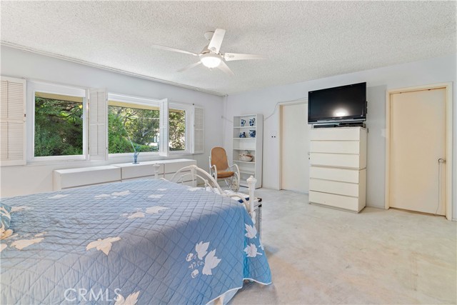 Detail Gallery Image 16 of 42 For 11944 Briarvale, Studio City,  CA 91604 - 5 Beds | 4 Baths