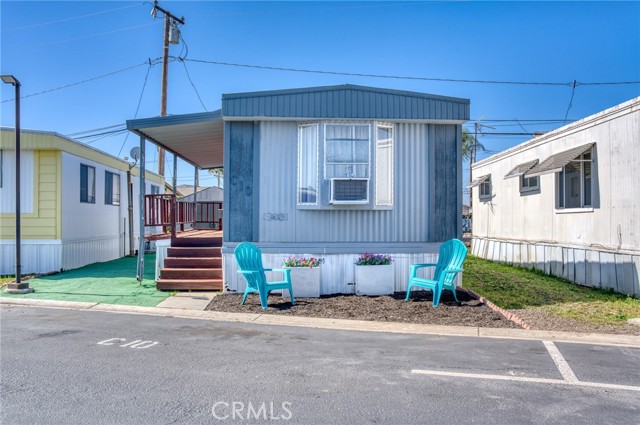 24725 Pennsylvania, Lomita CA: https://media.crmls.org/medias/caa7f7bd-38e1-46b3-8eda-75698d4c6597.jpg