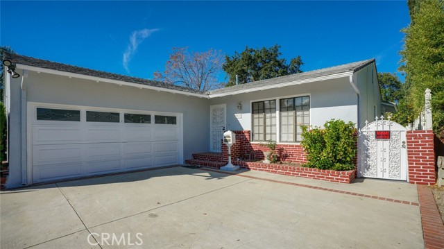 Detail Gallery Image 1 of 67 For 22123 Bassett St, Canoga Park,  CA 91303 - 3 Beds | 2 Baths