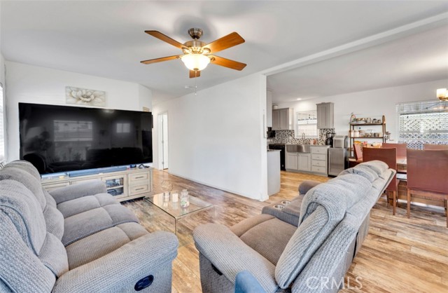 Detail Gallery Image 21 of 22 For 12700 Elliott Ave #219,  El Monte,  CA 91732 - 3 Beds | 2 Baths
