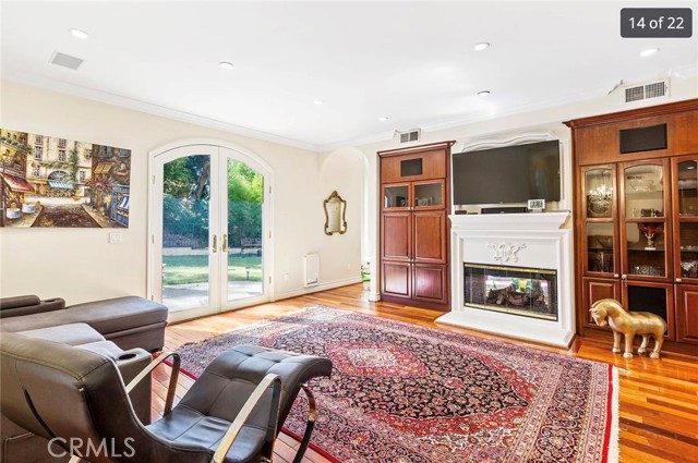 Detail Gallery Image 13 of 18 For 4755 Vanalden, Tarzana,  CA 91356 - 6 Beds | 5 Baths