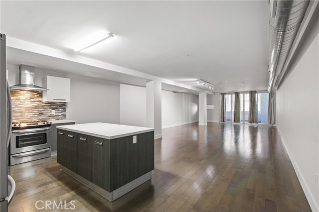 Detail Gallery Image 3 of 19 For 433 Pine Ave #203,  Long Beach,  CA 90802 - 1 Beds | 1 Baths