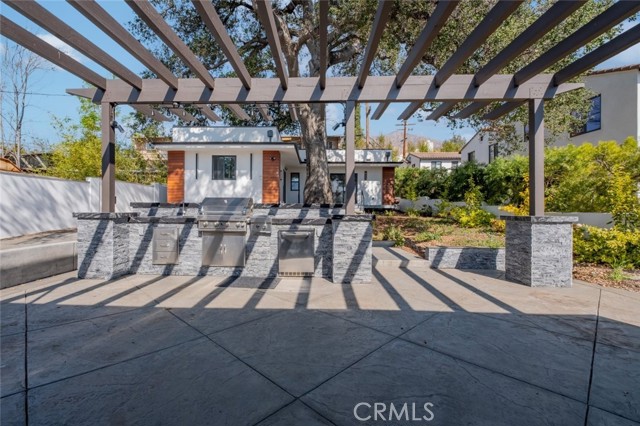 421 Mariposa Avenue, Sierra Madre CA: https://media.crmls.org/medias/caa91b82-df0c-4582-8055-57dbf3d4f588.jpg