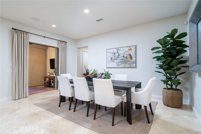 Detail Gallery Image 17 of 67 For 614 E Camellia Way, Azusa,  CA 91702 - 5 Beds | 4/1 Baths