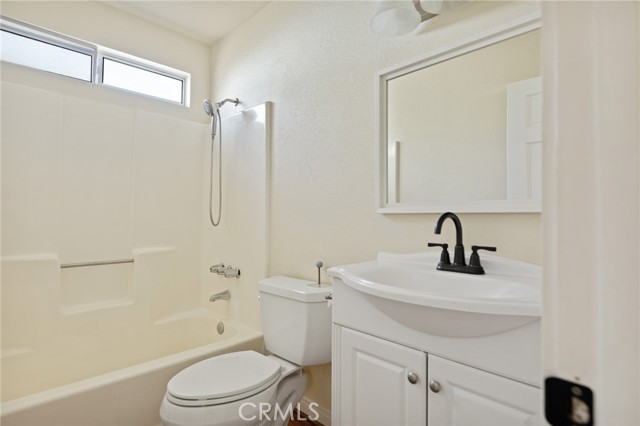 Detail Gallery Image 19 of 26 For 32296 Fern Dr, Running Springs,  CA 92382 - 5 Beds | 3 Baths