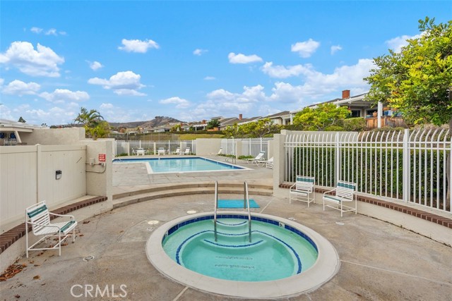 3260 3260 Paseo Gallita, San Clemente CA: https://media.crmls.org/medias/caa9f44c-ee17-4a0f-8dc3-62a0f010406a.jpg