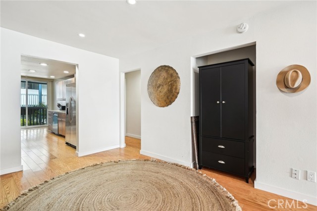 Detail Gallery Image 13 of 42 For 575 Esplanade #205,  Redondo Beach,  CA 90277 - 2 Beds | 2 Baths