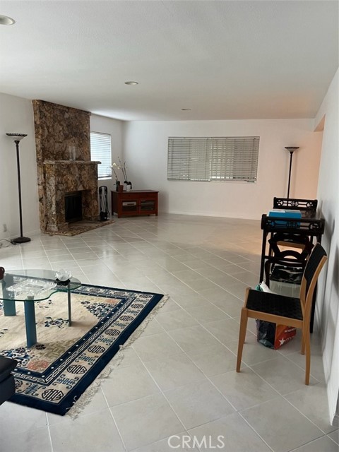14691 ONTARIO Drive, Westminster CA: https://media.crmls.org/medias/caaacfdb-a020-418e-bd49-e55cf197c73f.jpg