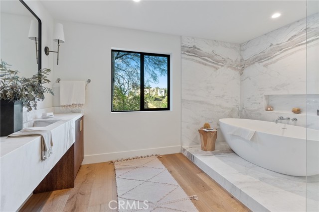 Detail Gallery Image 45 of 62 For 3250 Coldwater Canyon Ave, Studio City,  CA 91604 - 4 Beds | 4 Baths