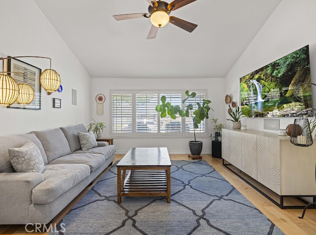 Detail Gallery Image 4 of 70 For 27214 Corry Pl, Saugus,  CA 91350 - 4 Beds | 2 Baths