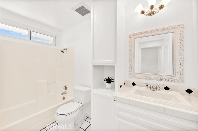 33026 Lighthouse Ct, San Juan Capistrano CA: https://media.crmls.org/medias/caaca2f7-4351-409b-9e3c-61a49d194f9f.jpg