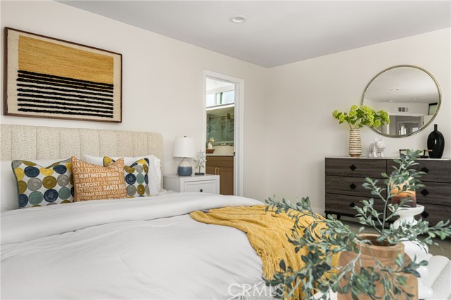 23652 Algiers Street, Mission Viejo CA: https://media.crmls.org/medias/caacaa0c-a3c3-446e-a59e-104868d64e13.jpg