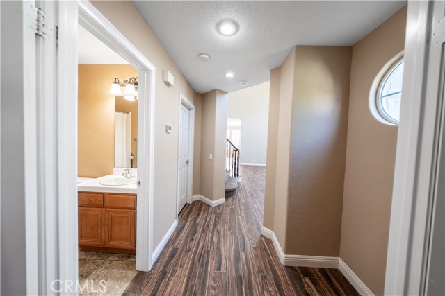 31465 Inverness Court, Temecula CA: https://media.crmls.org/medias/caacc793-4345-42e4-8363-2336dd9d2e5e.jpg