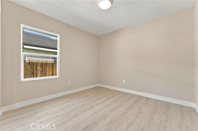2246 Locust Avenue photo 15