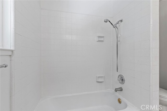 3355 San Fernando Court, Merced CA: https://media.crmls.org/medias/caad475a-979b-49eb-bf25-b7674f38a45e.jpg