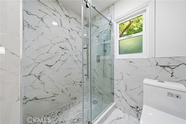 Detail Gallery Image 19 of 38 For 335 N London Pl, Anaheim,  CA 92806 - 5 Beds | 3 Baths