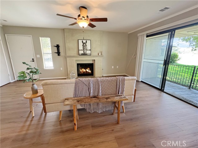 128 Flag Way, Paso Robles CA: https://media.crmls.org/medias/caadb80b-b00d-4af3-adf1-5a43040cdc87.jpg