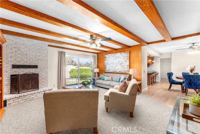 31840 Florida Street, Redlands CA: https://media.crmls.org/medias/caaddd36-a4ca-4faf-874f-b48c0213d2ec.jpg