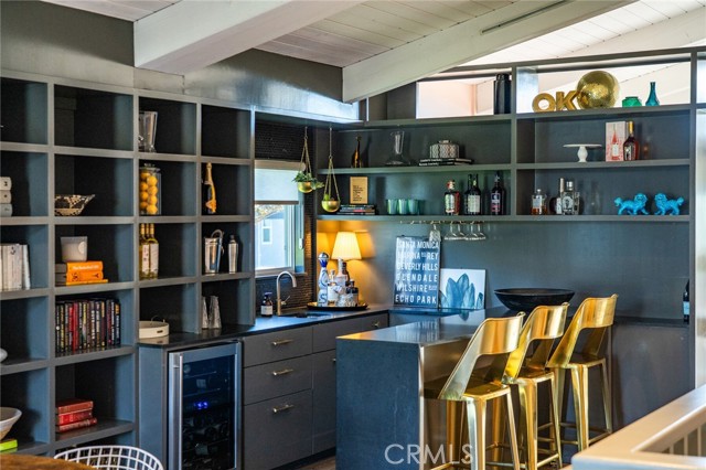 956 Tia Juana, Laguna Beach CA: https://media.crmls.org/medias/caae50a2-a228-4b03-805b-efc0dc634b59.jpg