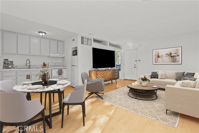 Detail Gallery Image 11 of 36 For 23515 Lyons Ave #S7,  Valencia,  CA 91355 - 1 Beds | 1 Baths