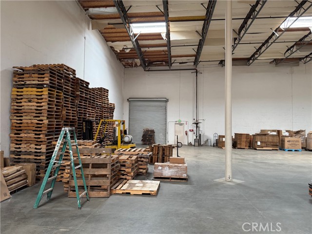3351 Grapevine Street, Jurupa Valley, California 91752, ,Commercial Lease,For Rent,3351 Grapevine Street,CRAR25138974