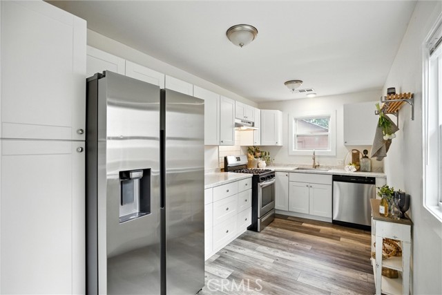 Detail Gallery Image 13 of 24 For 324 W 16th St, Chico,  CA 95928 - 3 Beds | 2 Baths