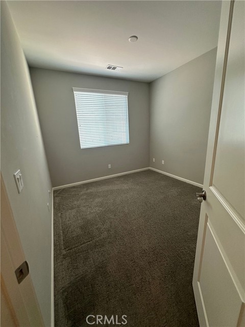 Detail Gallery Image 7 of 13 For 44110 Calle Luz, Temecula,  CA 92592 - 3 Beds | 2/1 Baths