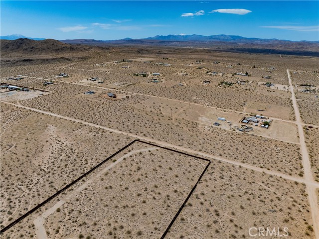 Image 16 of 27 For 425 Gerber Avenue