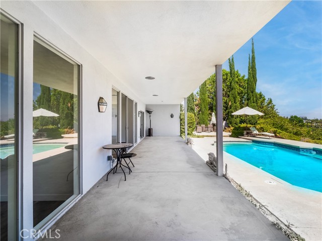 20193 Adele Drive, Woodland Hills CA: https://media.crmls.org/medias/caaf93c3-1ac1-405a-b29b-320ac7ecd065.jpg