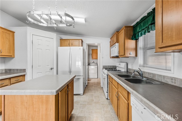 Detail Gallery Image 18 of 43 For 600 S Dennison #109,  Tehachapi,  CA 93561 - 3 Beds | 2 Baths