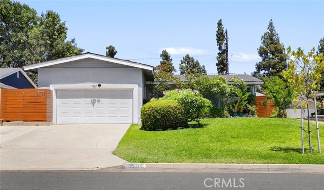 Detail Gallery Image 1 of 21 For 13708 El Espejo Rd, La Mirada,  CA 90638 - 3 Beds | 2 Baths