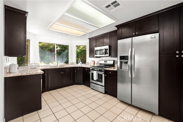 Detail Gallery Image 6 of 18 For 44370 Buttercup Ln, La Quinta,  CA 92253 - 3 Beds | 2 Baths