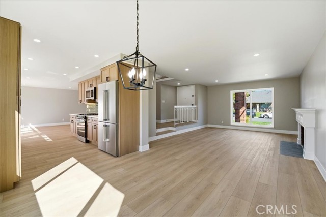 Detail Gallery Image 11 of 59 For 1613 Darcy Ave, Simi Valley,  CA 93065 - 4 Beds | 2/1 Baths