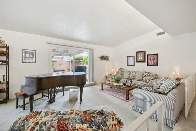 Detail Gallery Image 11 of 26 For 2983 Rosette St, Simi Valley,  CA 93065 - 4 Beds | 2 Baths