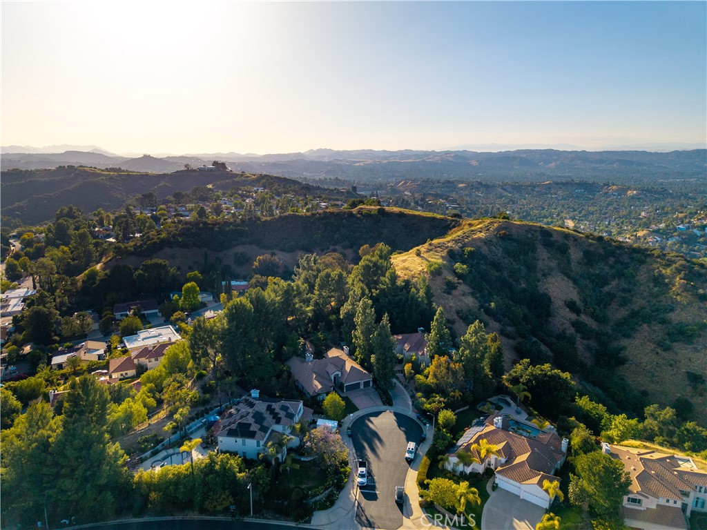 https://media.crmls.org/medias/cab2932d-e109-4040-bb6b-e1cbbe68c083.jpg?preset=X-Large