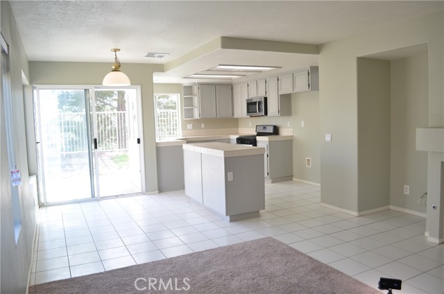 Detail Gallery Image 3 of 22 For 323 S Larkwood St, Anaheim Hills,  CA 92808 - 4 Beds | 2/1 Baths