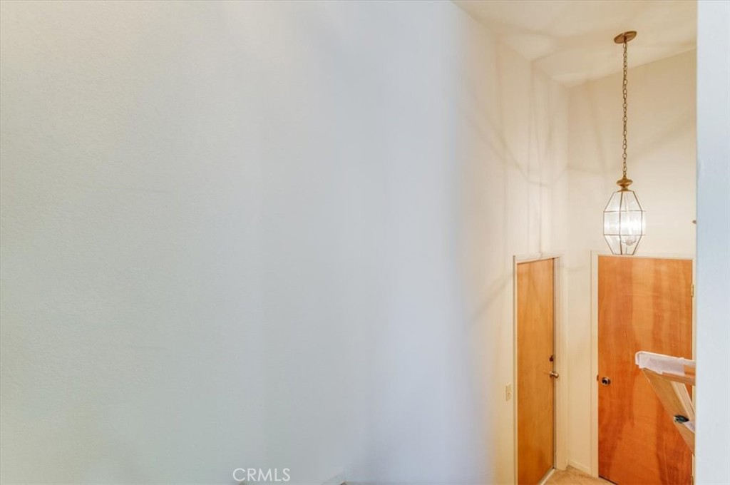 https://media.crmls.org/medias/cab2e59a-7237-40c8-b567-faa64e69167a.jpg?preset=X-Large