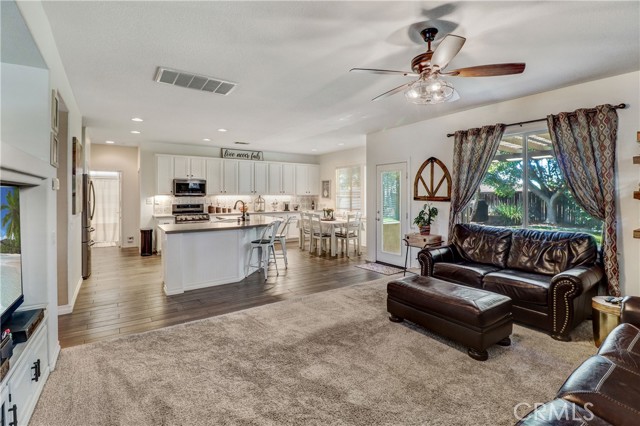 Detail Gallery Image 14 of 42 For 8449 Monique Ct, Riverside,  CA 92508 - 4 Beds | 3 Baths