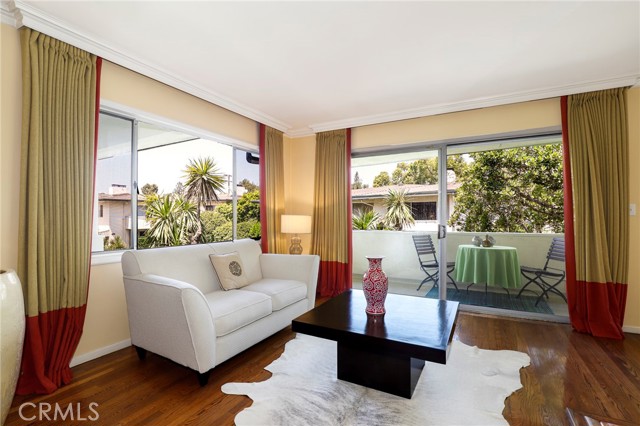 Detail Gallery Image 9 of 34 For 767 S Orange Grove Bld #3,  Pasadena,  CA 91105 - 3 Beds | 2/1 Baths